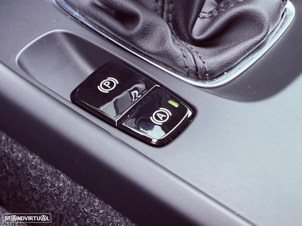 Volvo XC 40 2.0 D3 Momentum - 34