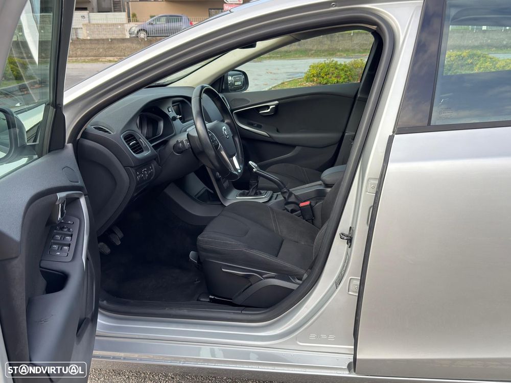 Volvo V40 1.6 D2 Momentum - 6