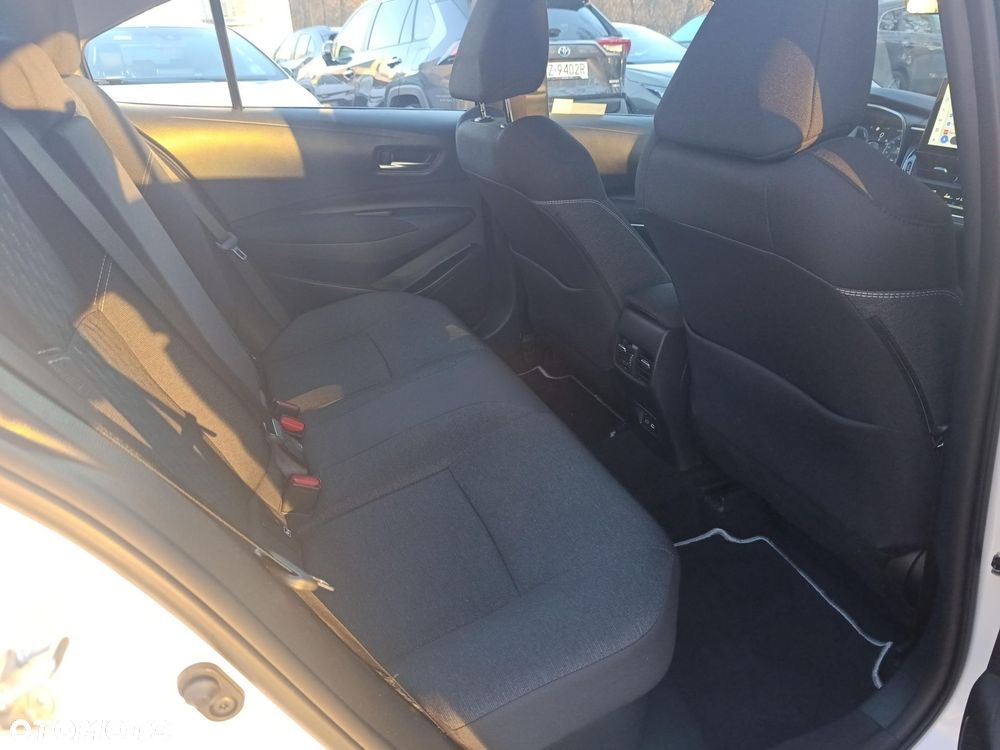 Toyota Corolla 1.8 Hybrid Comfort - 23