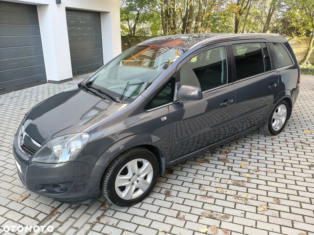 Opel Zafira 1.6 Cosmo - 27