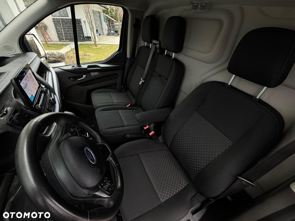 Ford TRANSIT CUSTOM - 14
