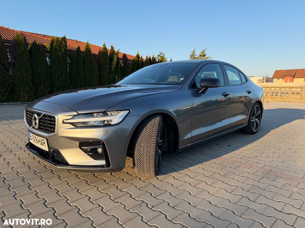 Volvo S60 T4 R-Design - 3