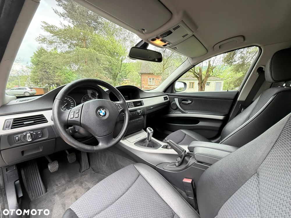BMW Seria 3 330d - 17