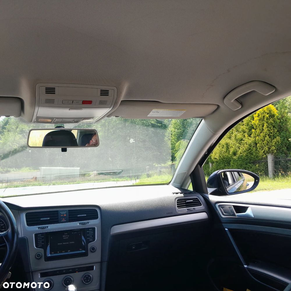 Volkswagen Golf - 15