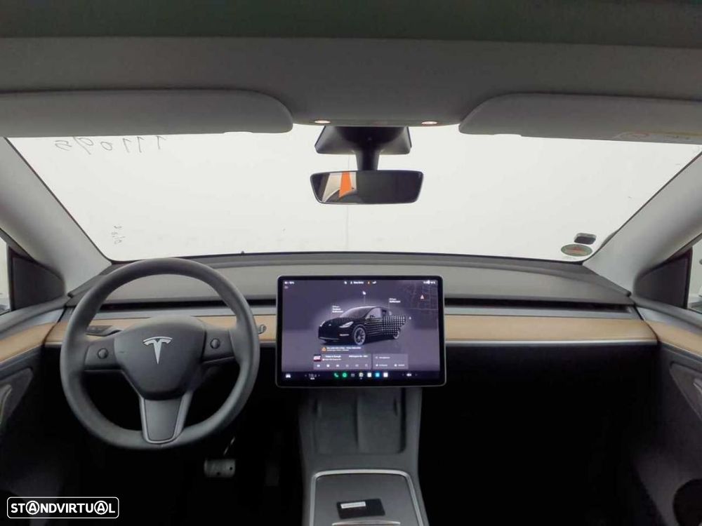 Tesla Model Y Long Range Dual Motor AWD - 5