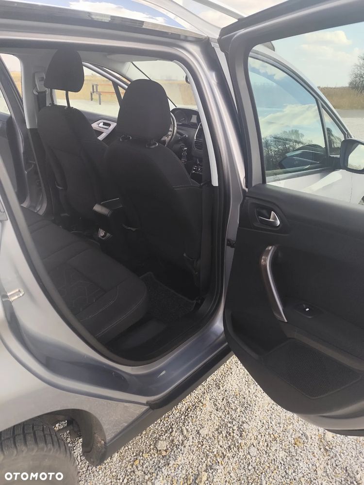 Peugeot 2008 1.6 VTi Allure - 12