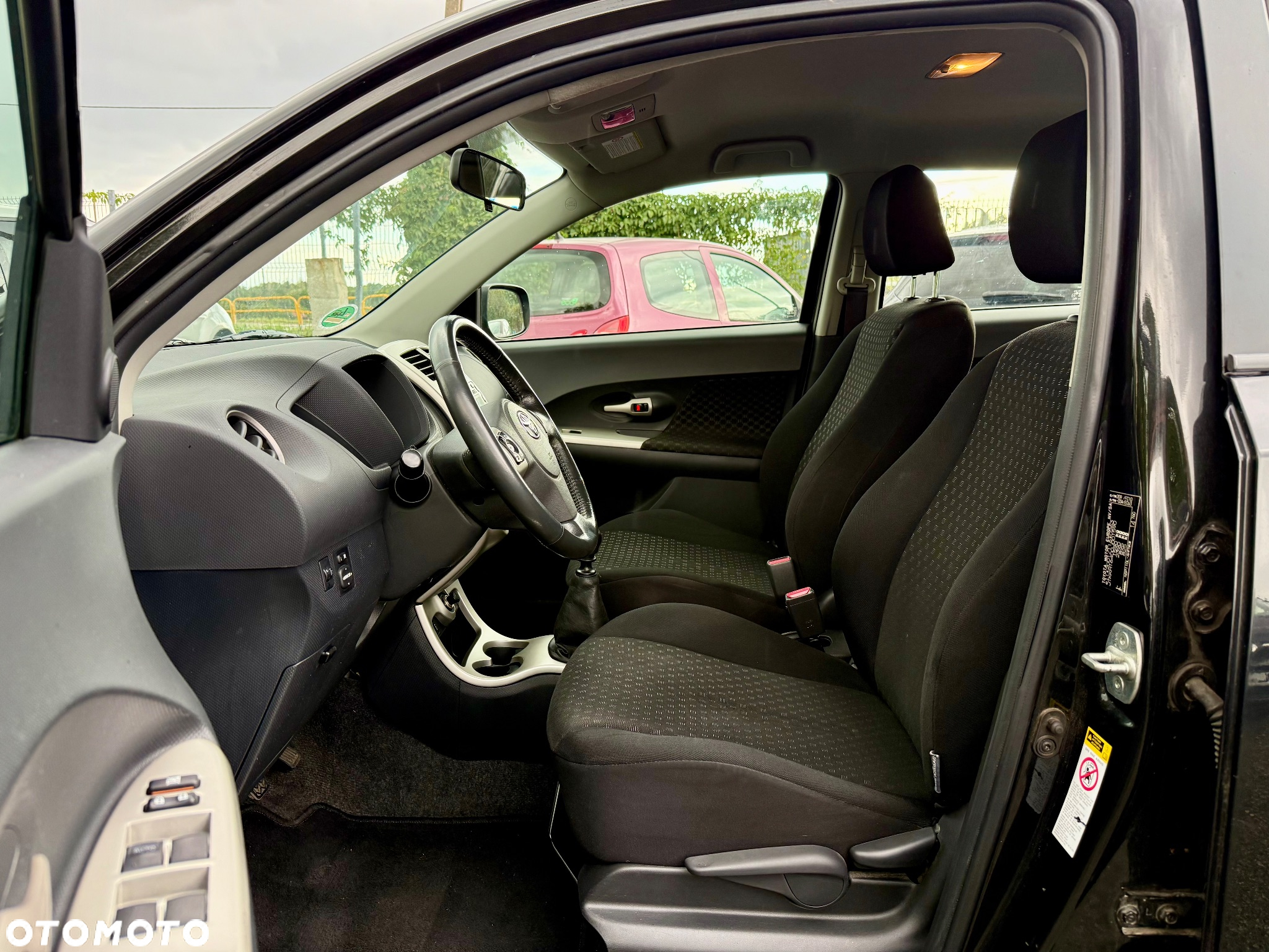 Toyota Urban Cruiser 1.33 4x2 Town - 29