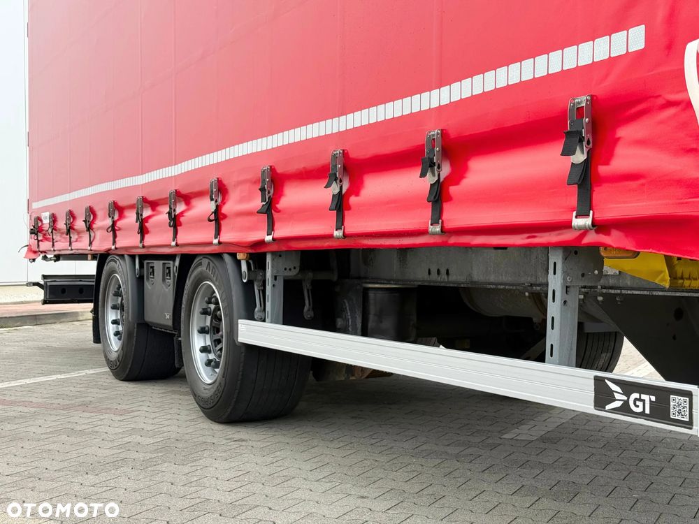 Gniotpol PRZYCZEPA TANDEM / 7,75 M /PODNOSZONA OŚ/ SUWANY PODNOSZONY DACH / - 7