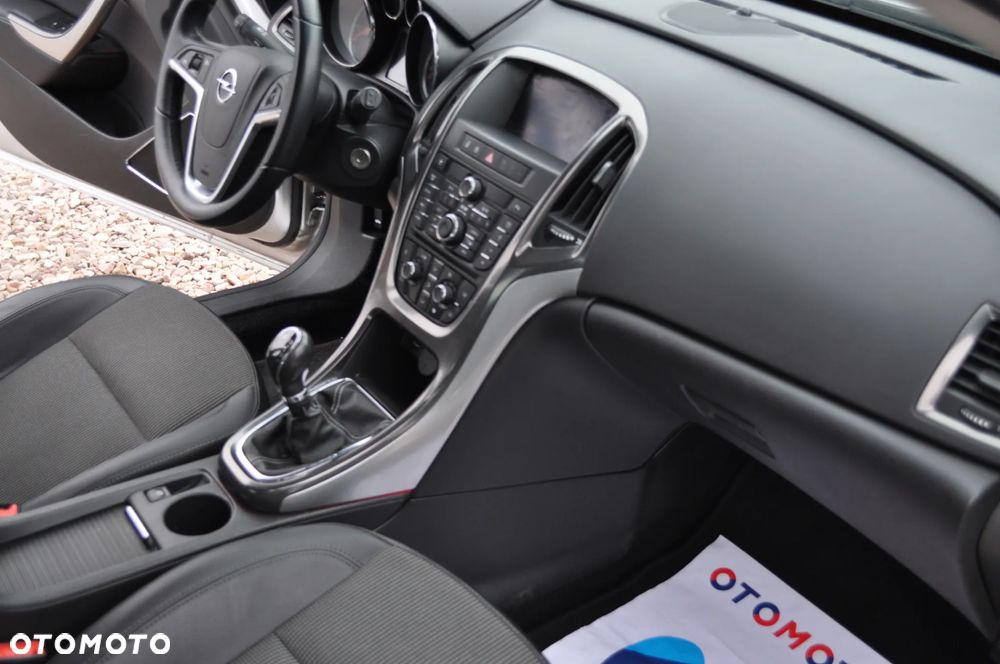 Opel Astra 1.4 Turbo Exklusiv - 21