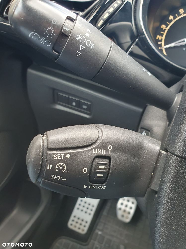 Citroën DS3 PureTech 110 Start & Stop SoChic - 16