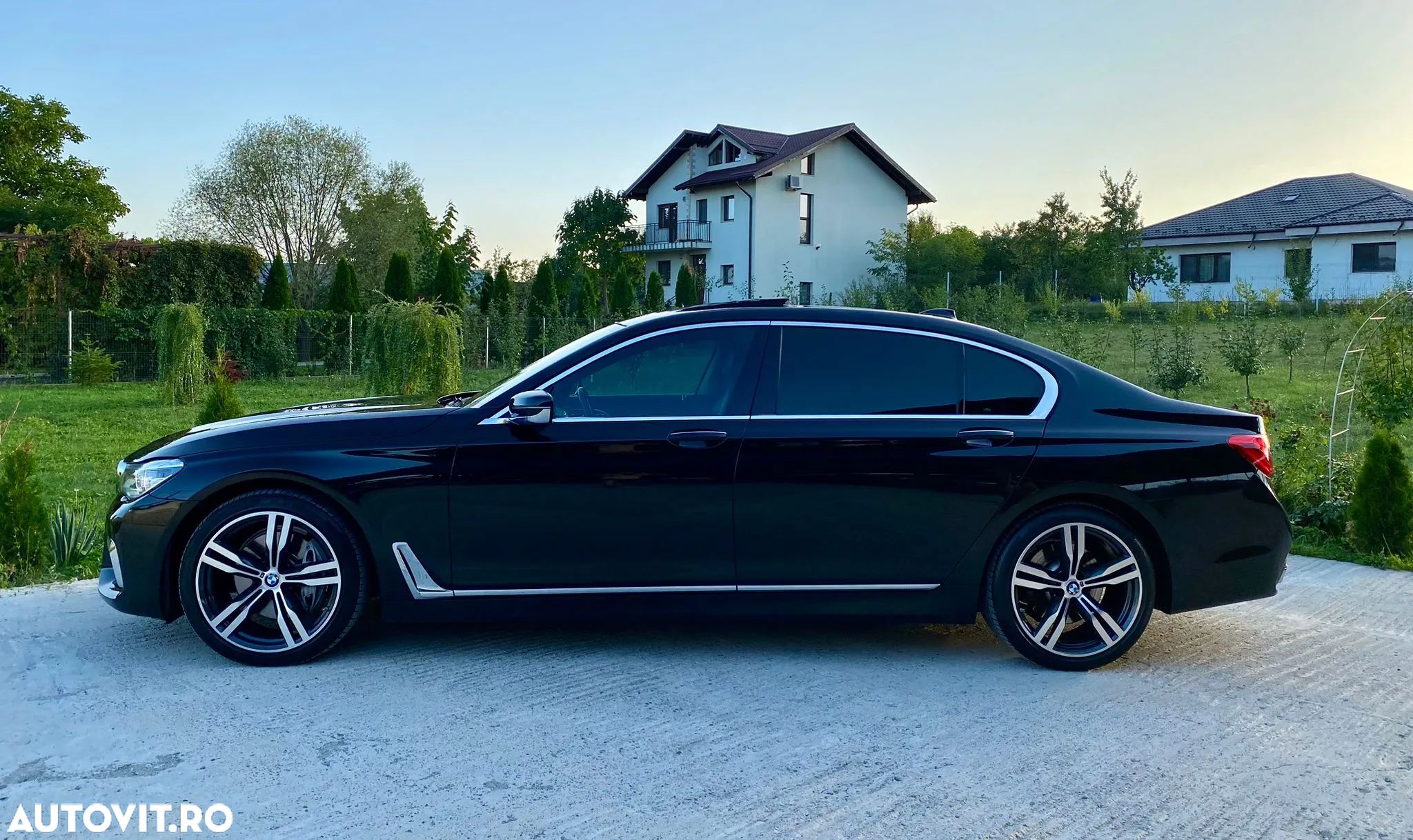 BMW Seria 7 730Ld xDrive - 1