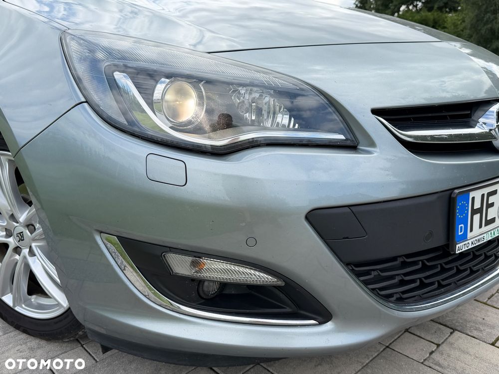 Opel Astra 1.4 T Essentia - 12