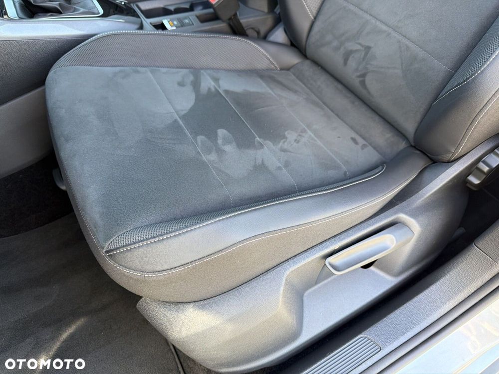 Volkswagen T-Roc 1.5 TSI Style DSG - 14