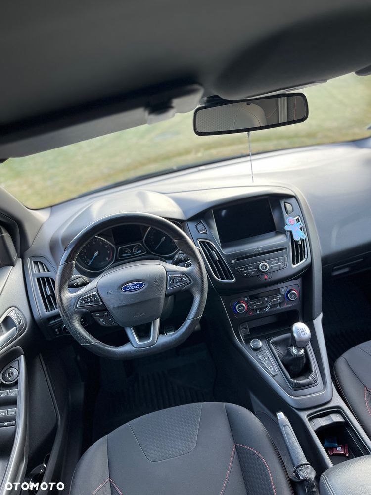 Ford Focus 1.0 EcoBoost ST-Line - 9
