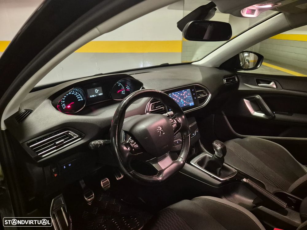 Peugeot 308 SW 1.6 BlueHDi Style - 29