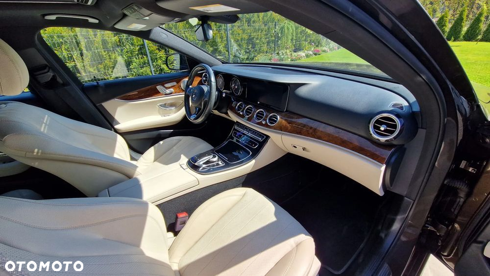 Mercedes-Benz Klasa E 300 9G-TRONIC AMG Line - 10