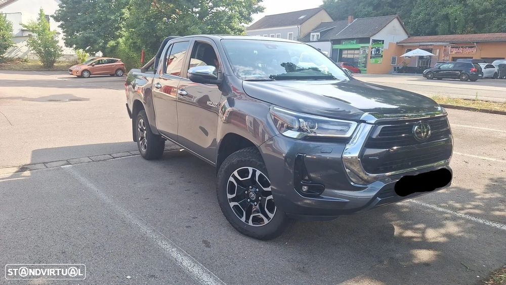 Toyota Hilux 2.4 D-4D 4WD CD CM - 1