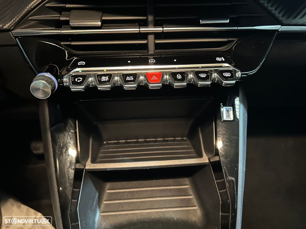 Peugeot 208 1.2 PureTech Active Pack - 27