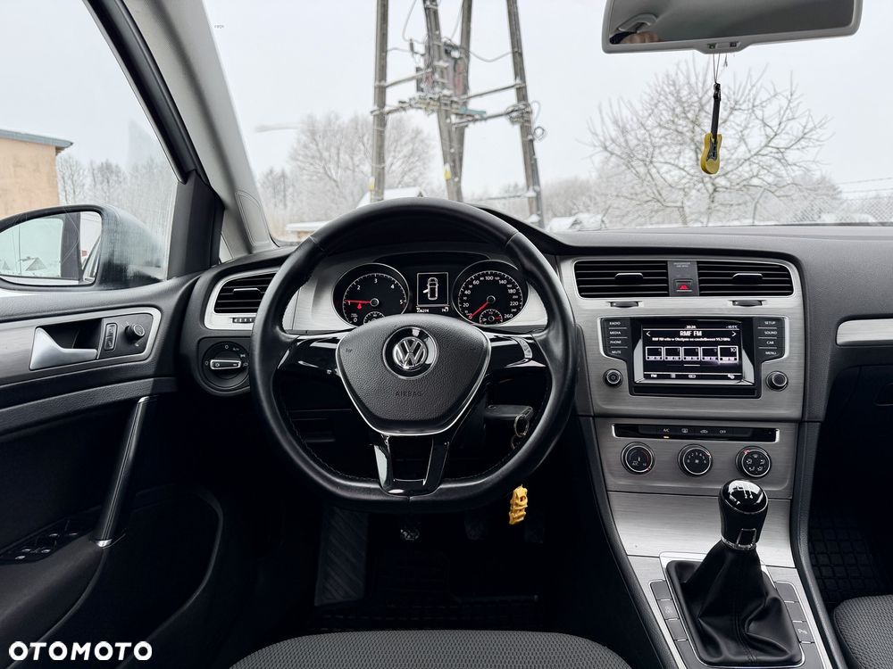 Volkswagen Golf - 18