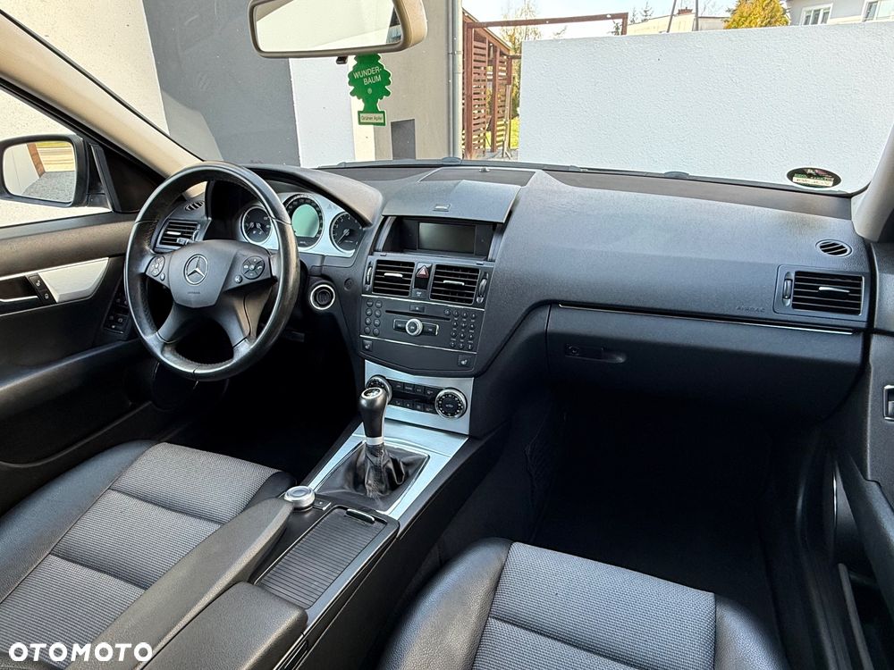 Mercedes-Benz Klasa C 180 Kompressor - 33