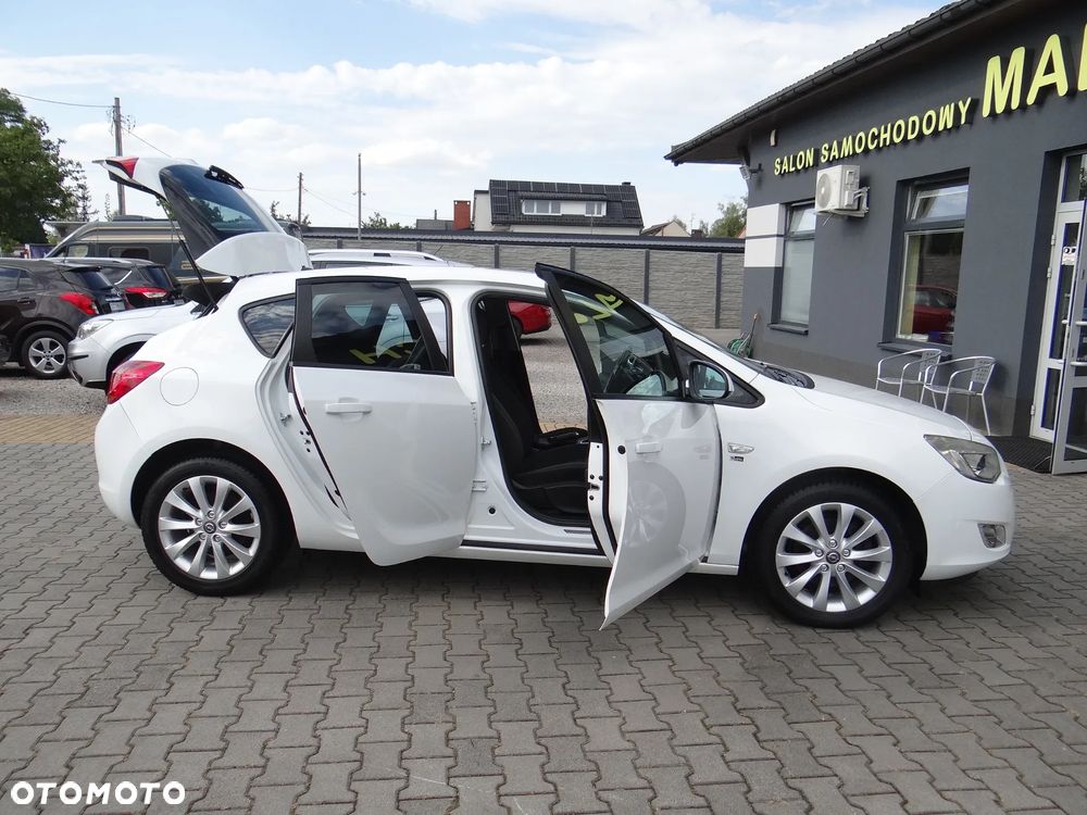 Opel Astra - 16