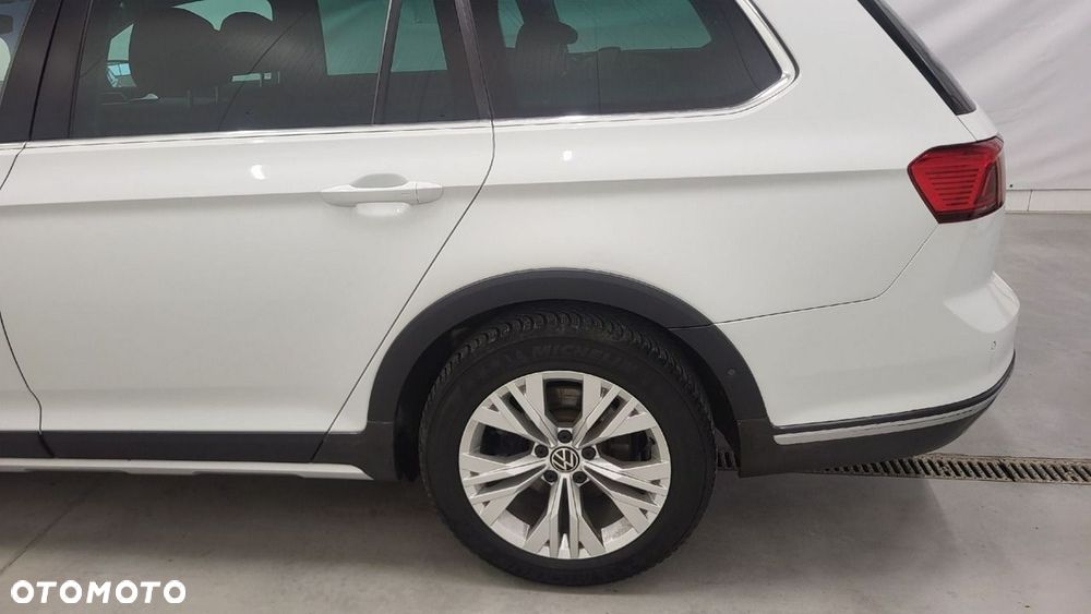 Volkswagen Passat - 9