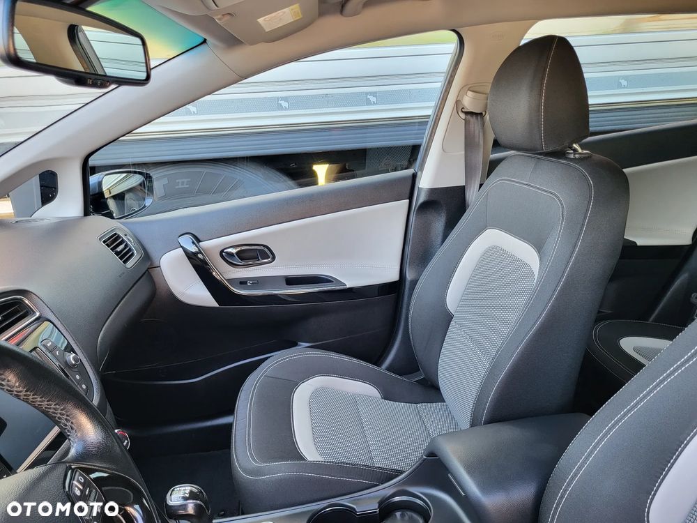 Kia Ceed 1.4 L Business Line Plus - 22