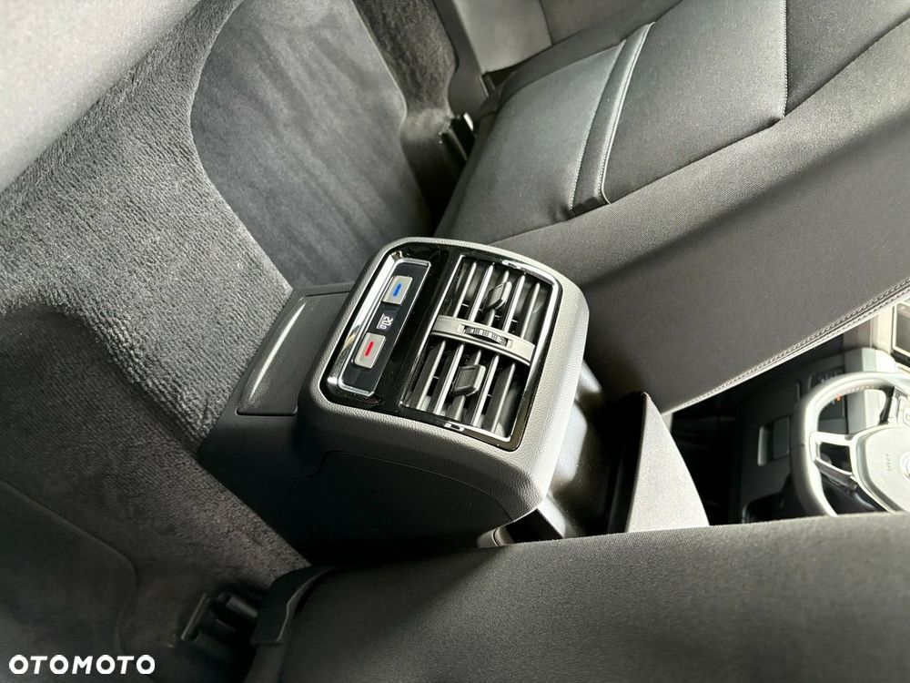 Volkswagen Passat - 18
