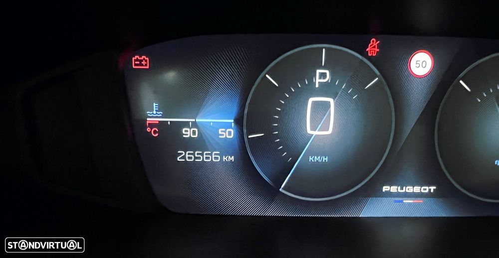 Peugeot 408 1.2 PureTech Allure EAT8 - 25