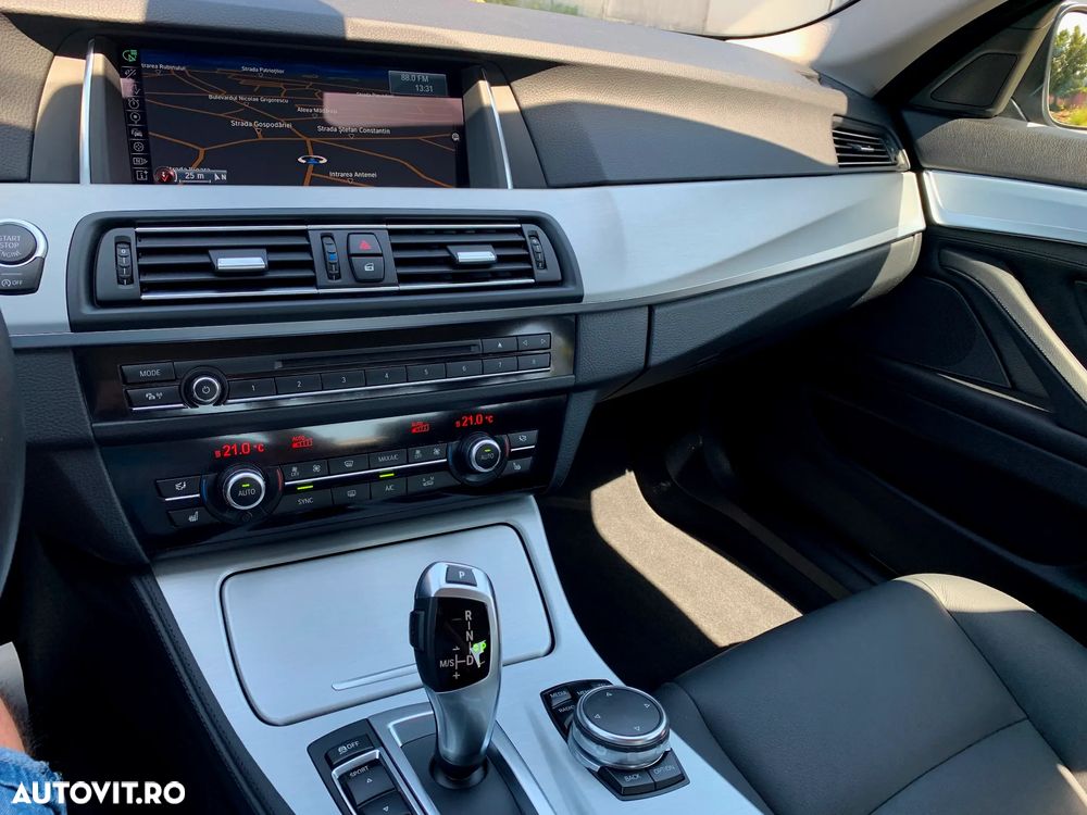 BMW Seria 5 520d AT - 7