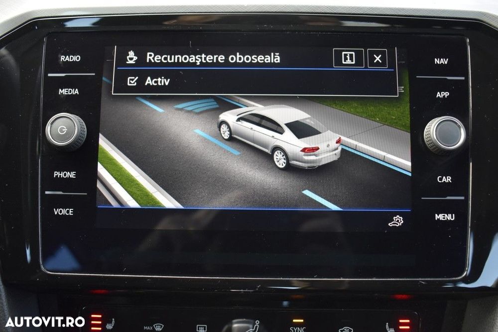 Volkswagen Passat 2.0 TDI DSG Comfortline - 20