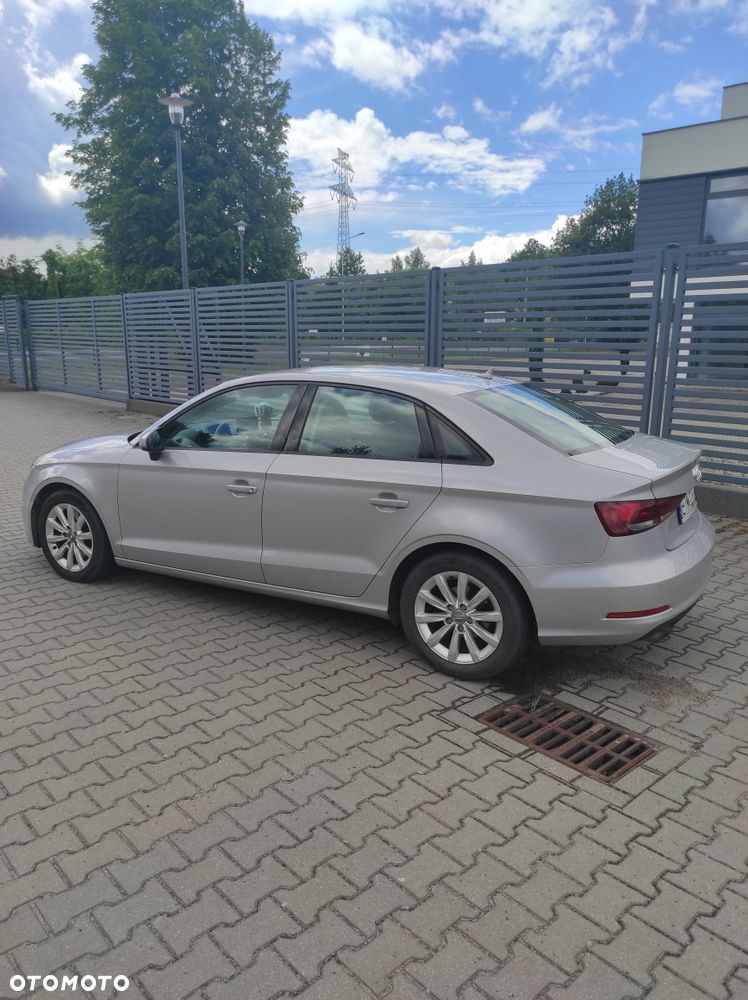 Audi A3 Sportback - 3
