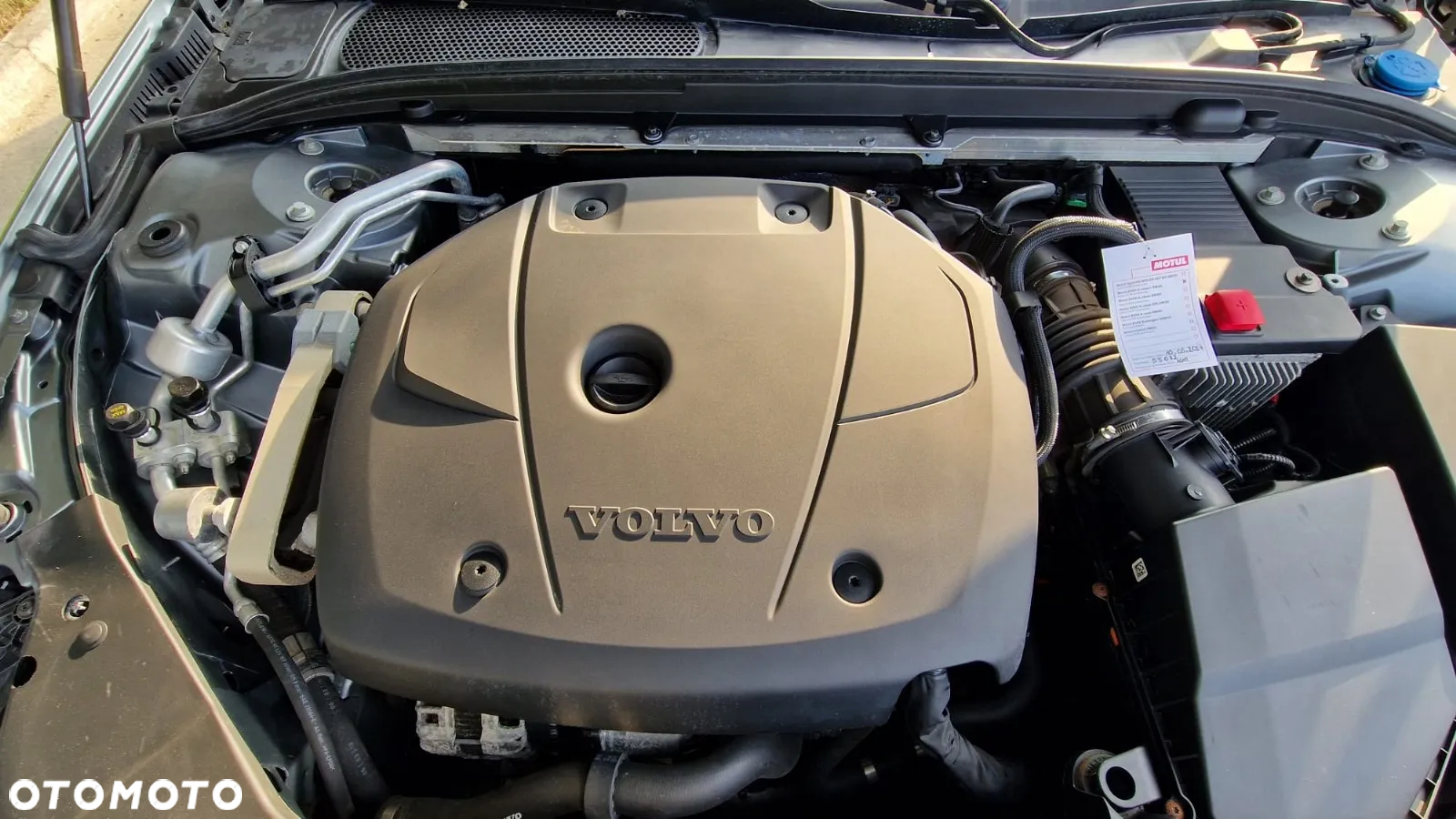 Volvo S60 T6 AWD R-Design - 34