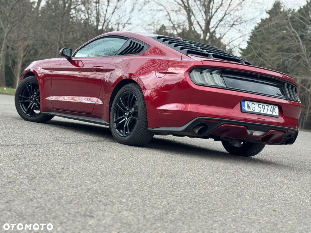 Ford Mustang 2.3 EcoBoost - 28