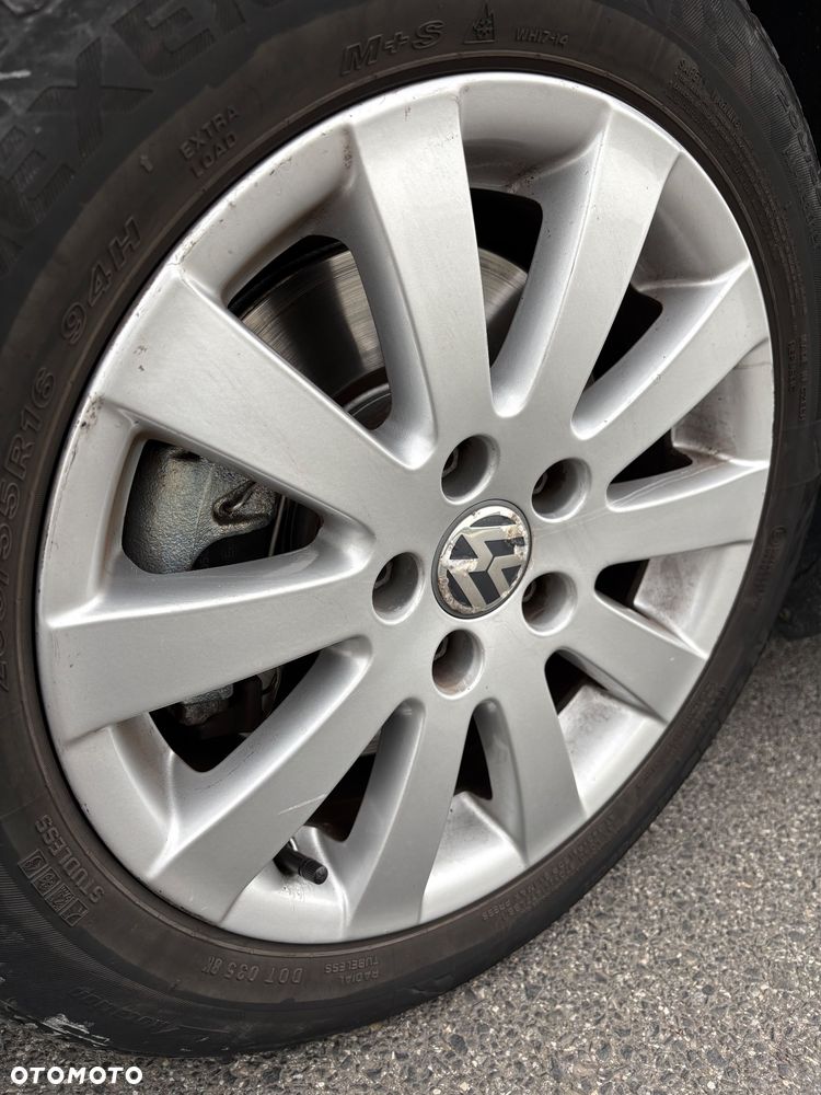 Volkswagen Passat - 13