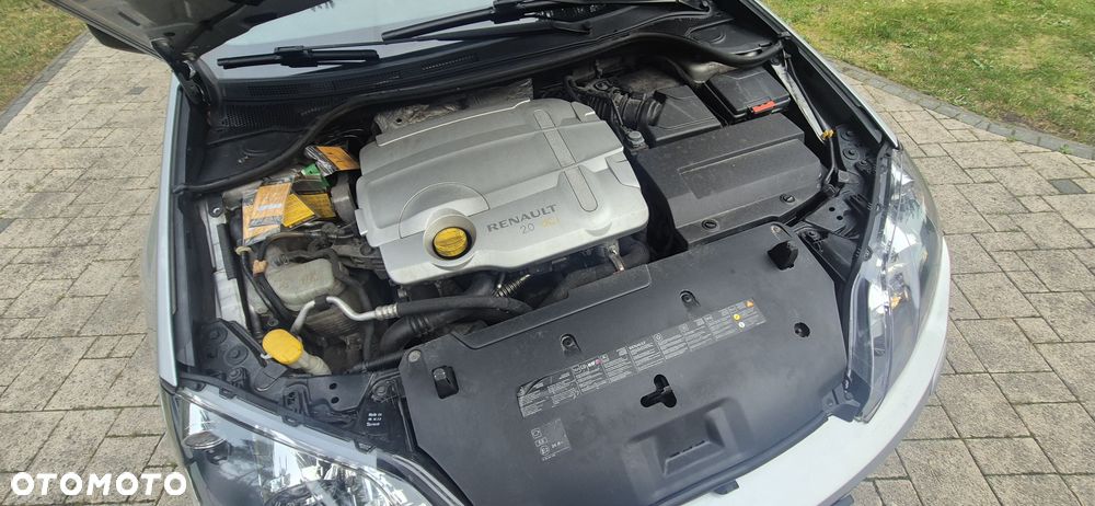 Renault Laguna dCi 150 FAP GT - 9