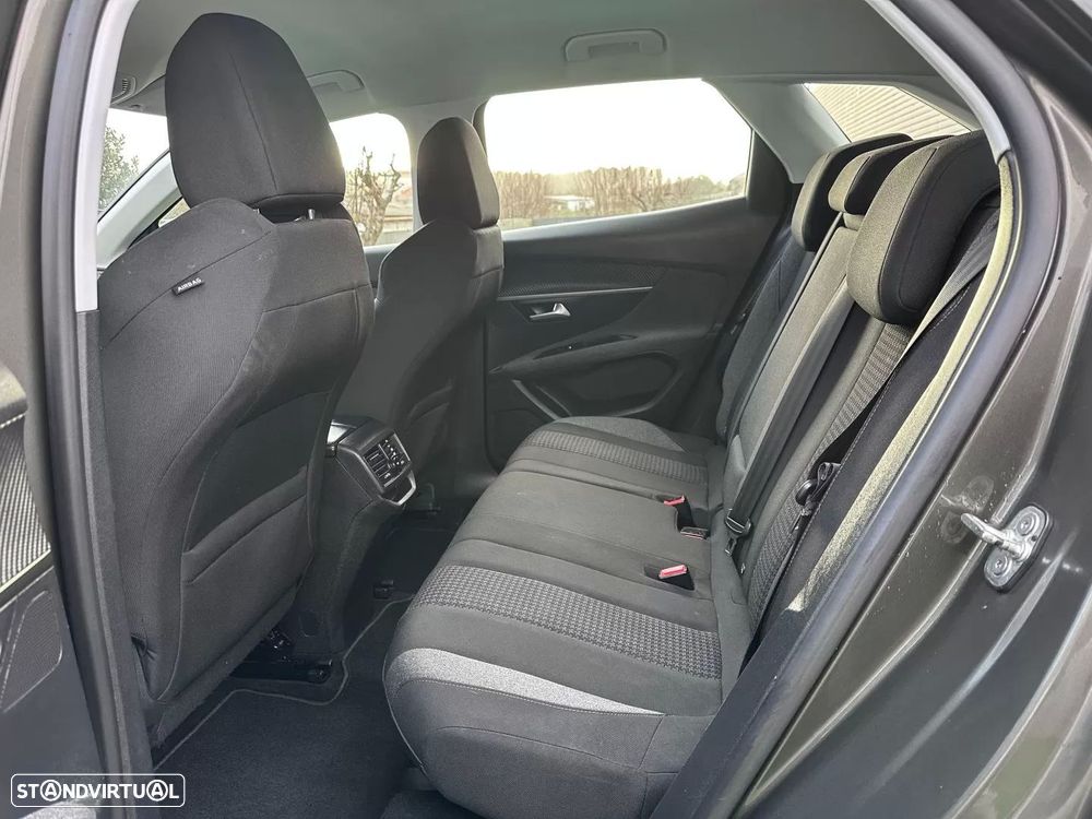 Peugeot 3008 1.2 PureTech Active Pack - 18