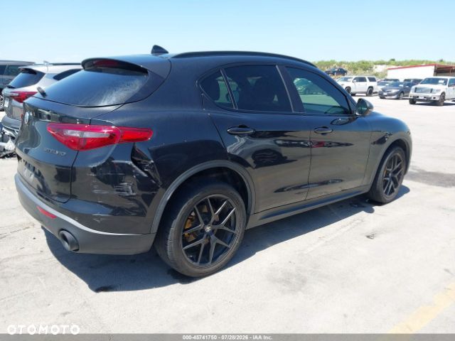 Alfa Romeo Stelvio 2.0 Turbo TI Q4 - 4