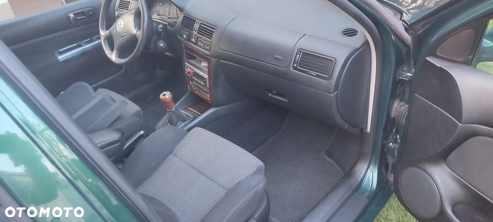 Volkswagen Bora 1.6 Comfortline - 8