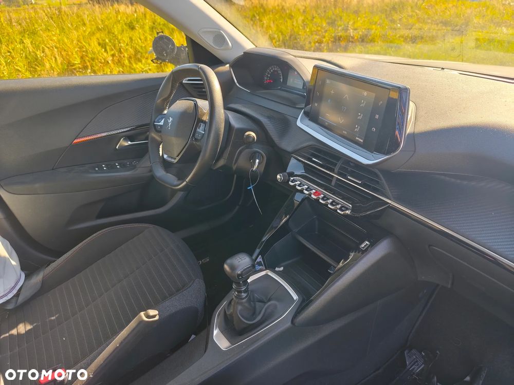 Peugeot 2008 - 9