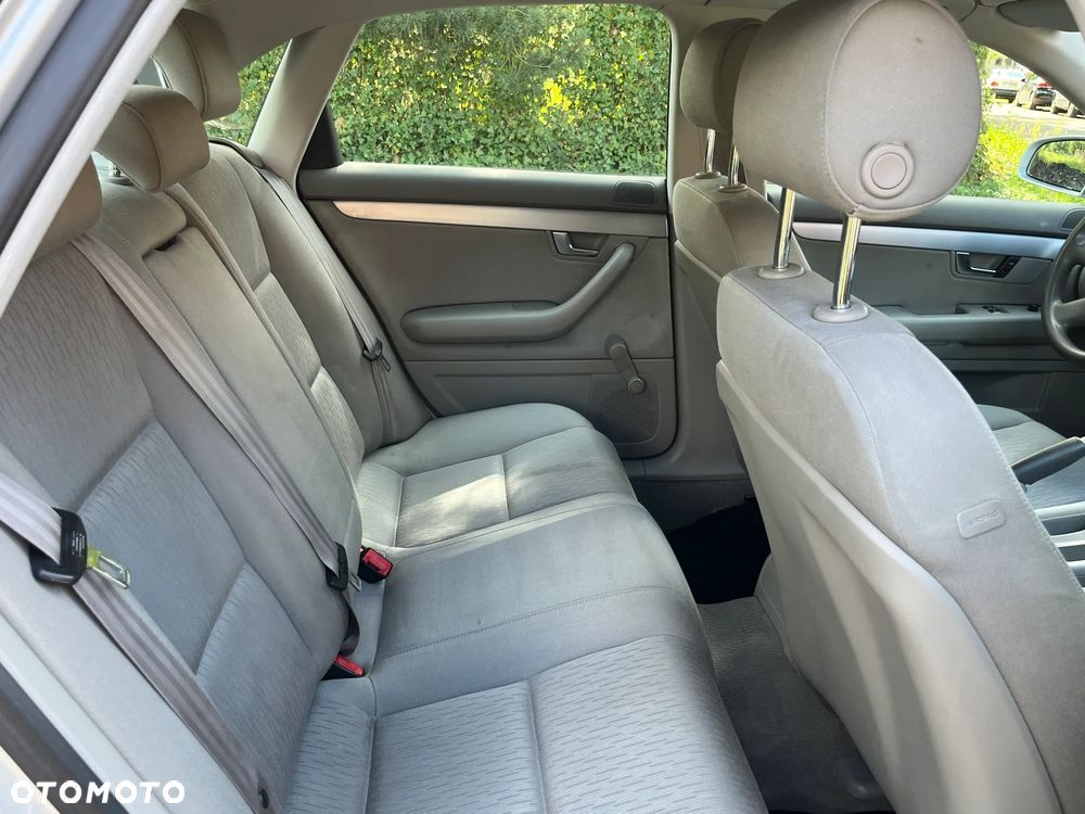 Audi A4 Limousine - 22