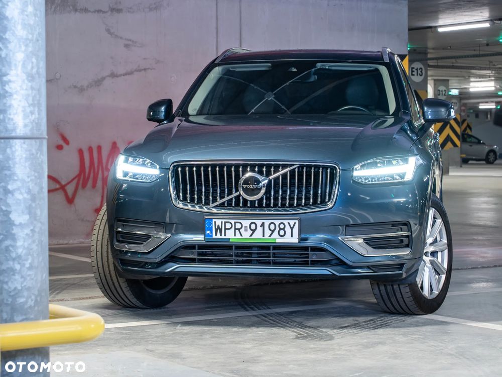 Volvo XC 90 B5 D AWD Momentum - 3