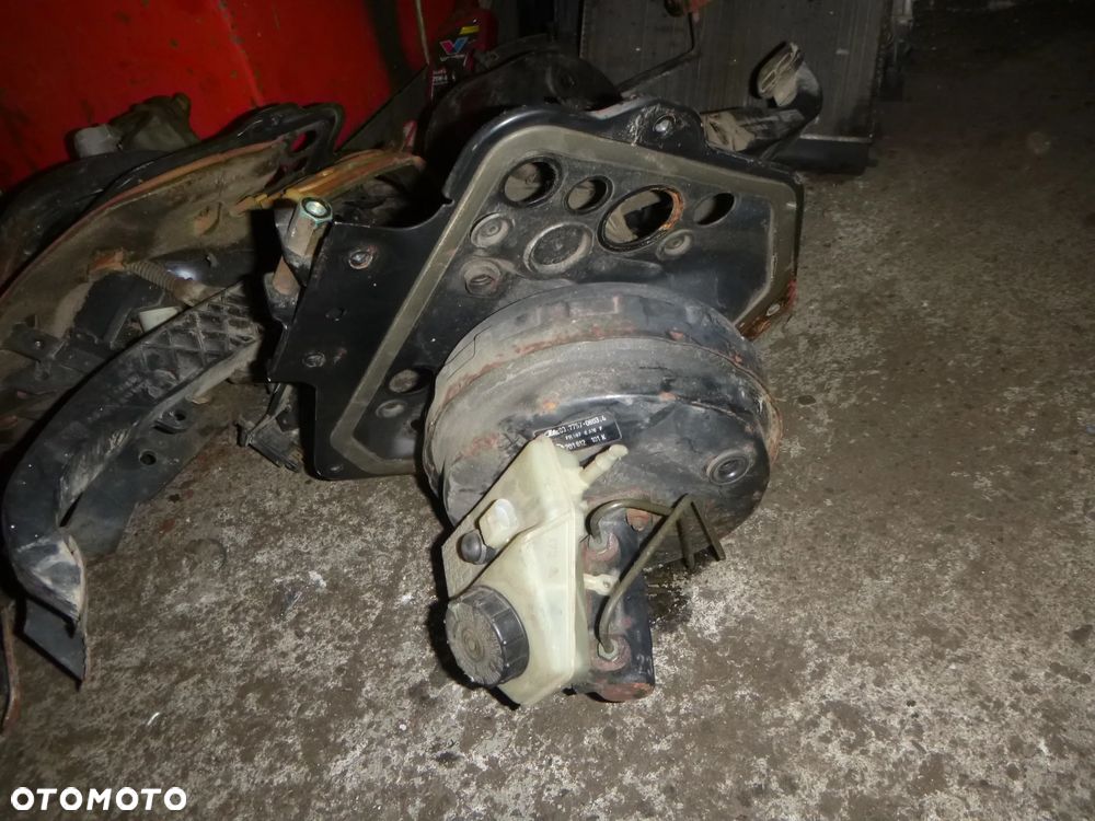 VW T4 2,5TDI ,4D SERWO HAMULCA GRUBE DWUMEMRAMOWE - 2