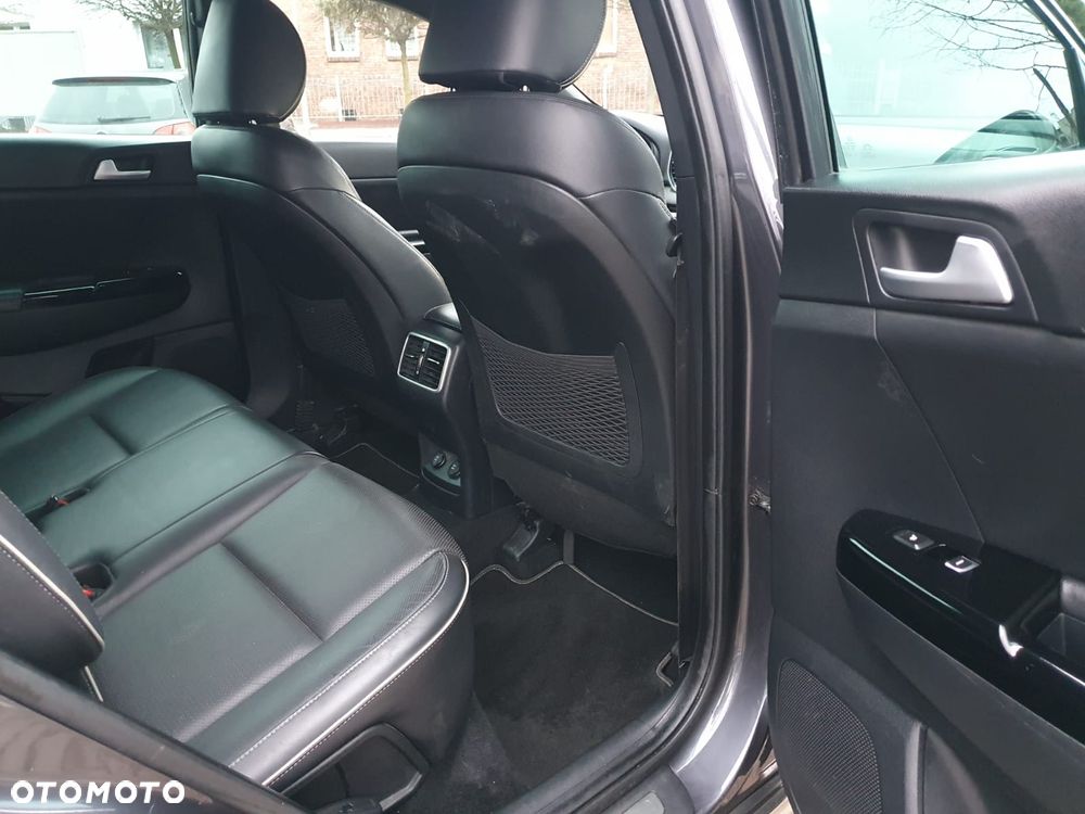 Kia Sportage 1.6 T-GDI AWD GT LINE - 24