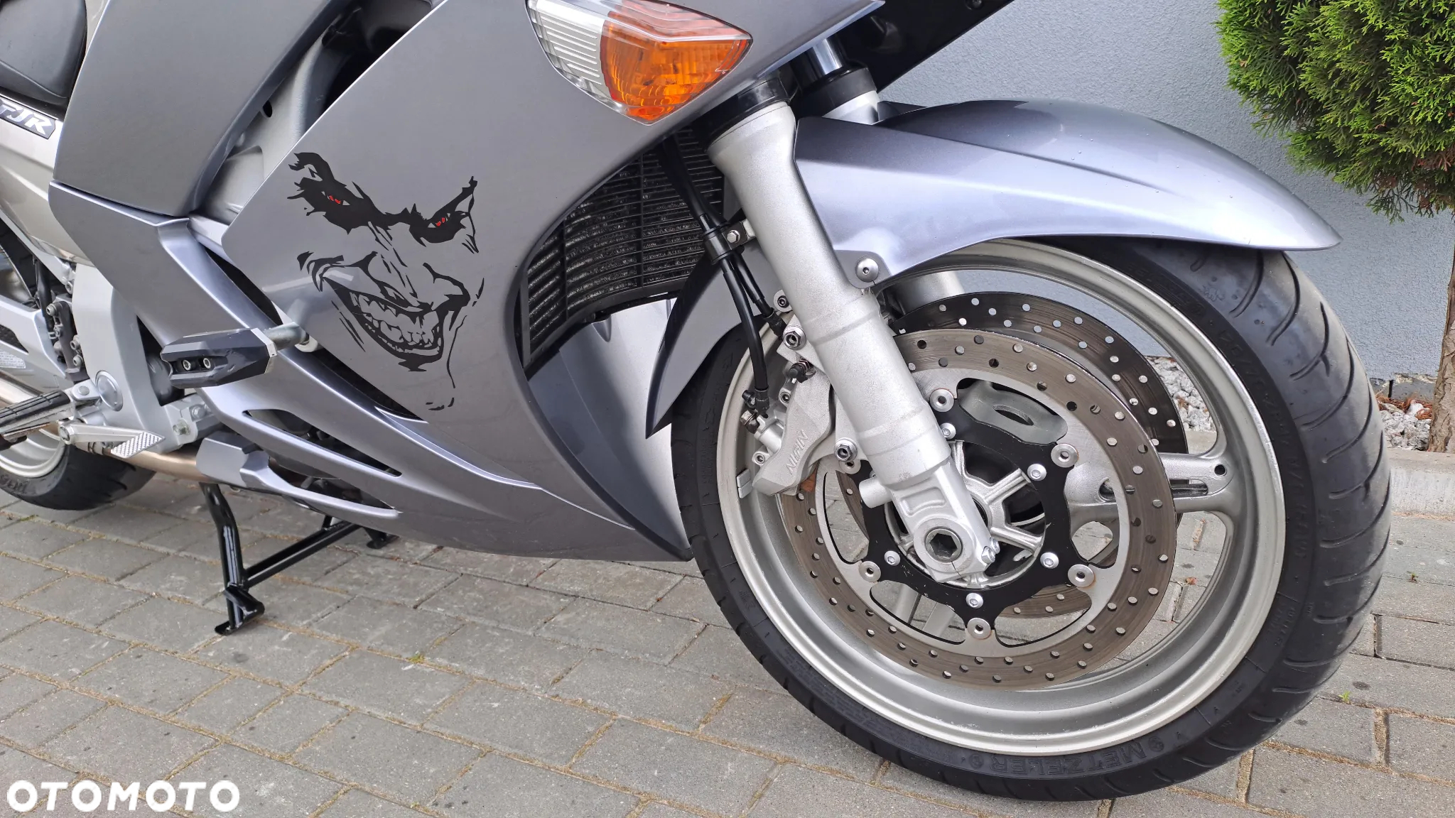 Yamaha FJR - 11