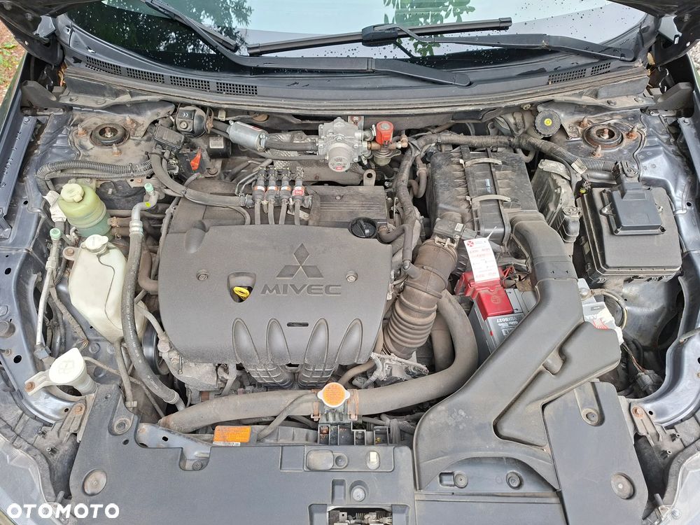 Mitsubishi Lancer 1.8 Invite - 10