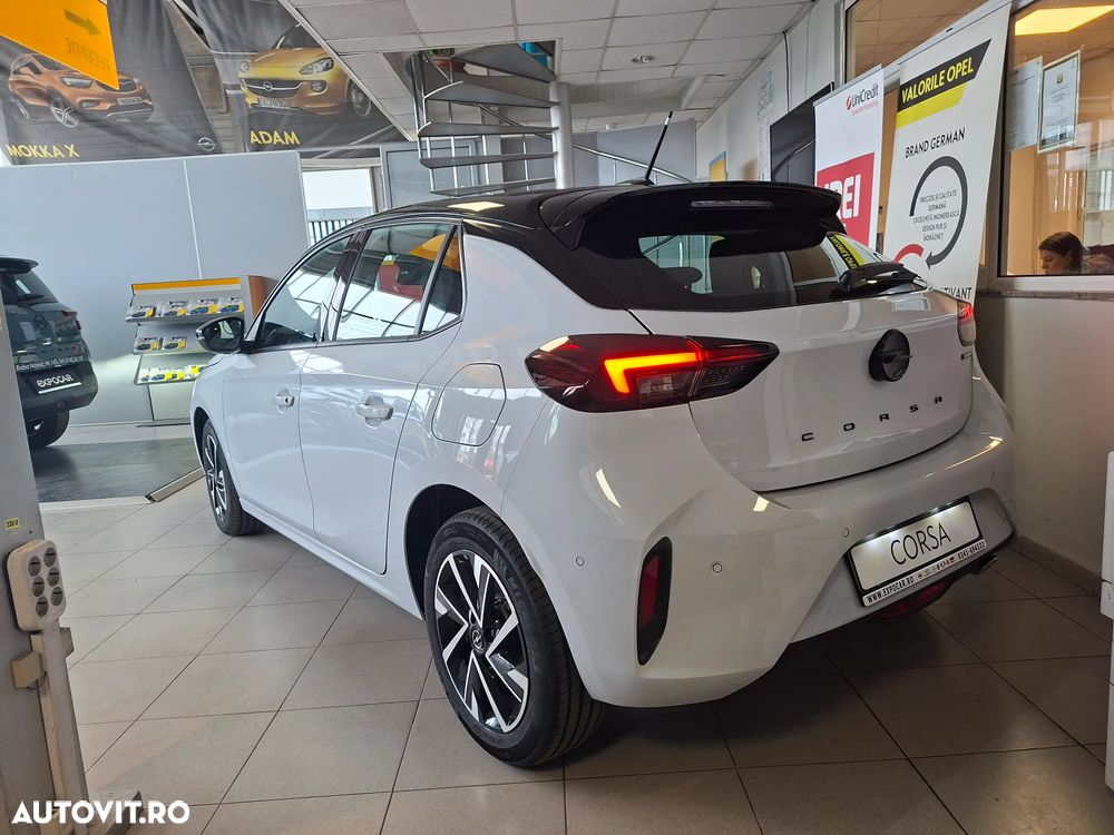 Opel Corsa 1.2L Turbo eDCT6 MHEV GS - 3