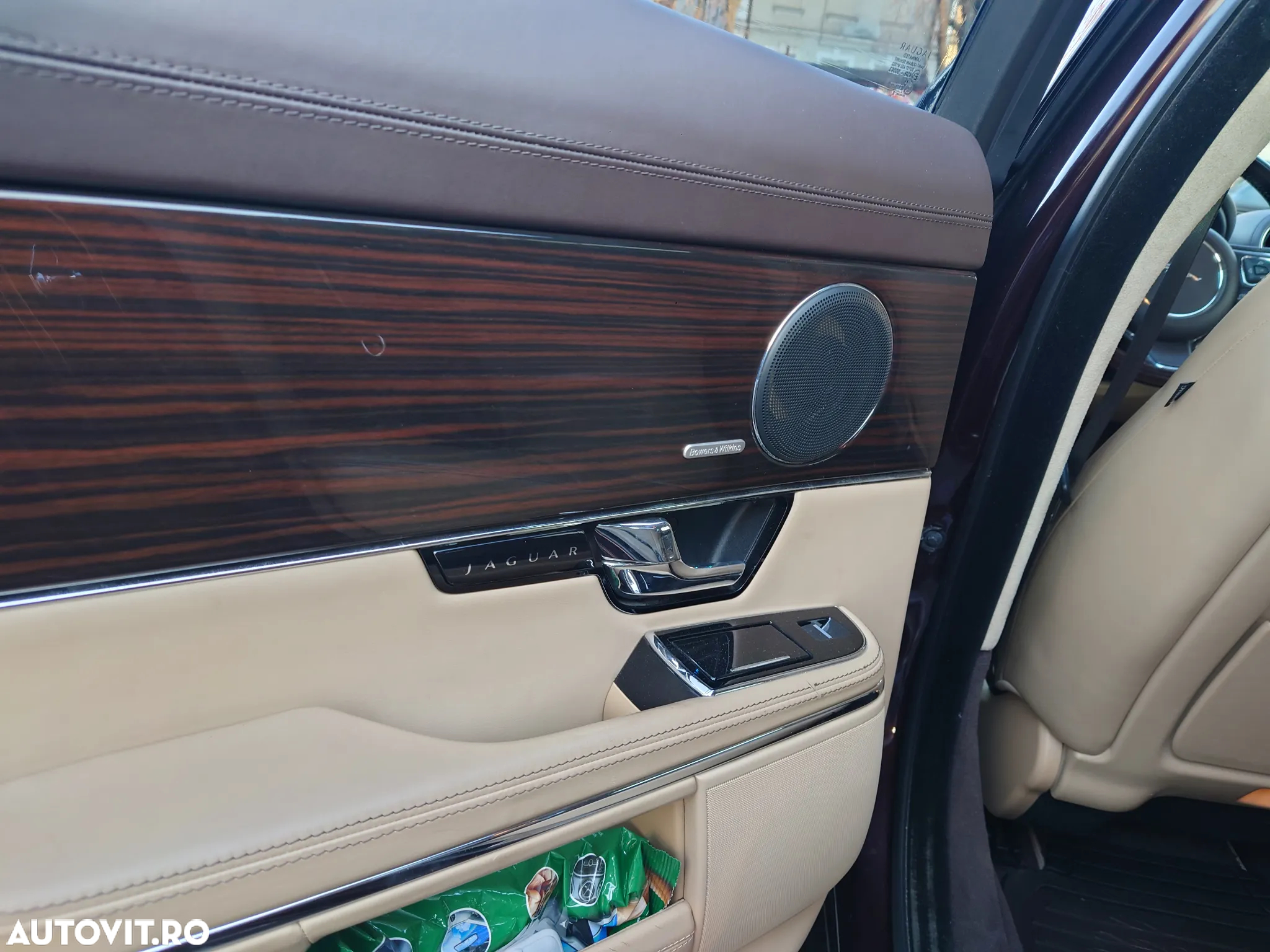 Jaguar XJ 30d Premium Luxury - 28