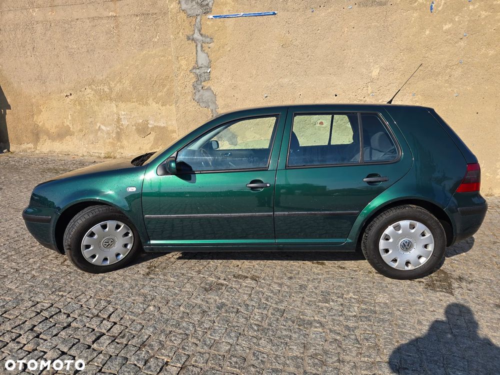 Volkswagen Golf 1.6 - 8