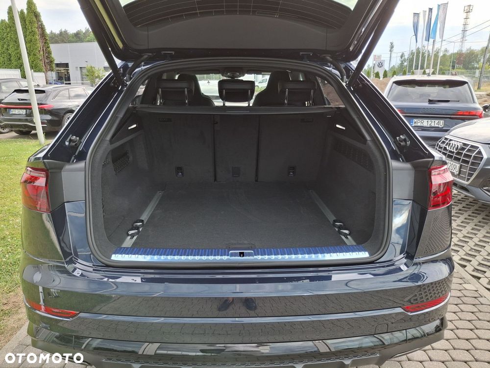 Audi Q8 - 8